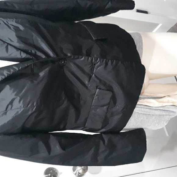 Talbots black nylon blend 3 button blazer. Size 6 - Picture 2 of 11